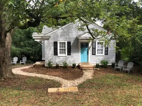 Normaltown 1 BR QUEEN - Cozy Cottage B! - Image 2