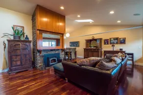 Luxury 4 bdr Parkfront Contemporary - Image 2