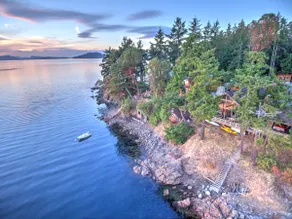 Roche Harbor Waterfront Cabin with SW Exposure - Image 3