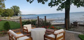 Crystal Beach Executive Waterfront Lakehouse - Image 3