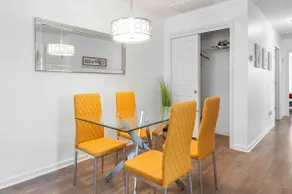 Lavish 3Bed Apt ! Free Gated Parking! 30 min NYC! - Image 5