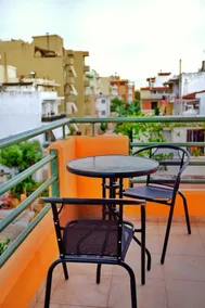 Nice & Quiet Apartment in Best Area - Image 2