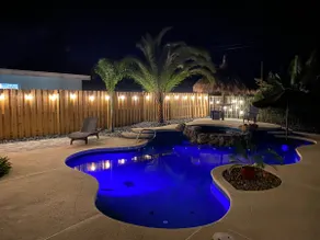 Oasis House: Heated Pool & Spa 300ft Walk to Beach - Image 2
