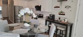 Stylish & Cozy 2BR+BKYD near NYC - Image 5