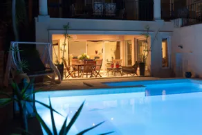 Apartment with pool - Image 4