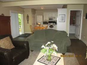 Robert's Bay Guest Suite - Image 3