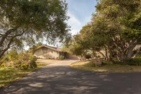 Quiet Oaks Bungalow - Image 3