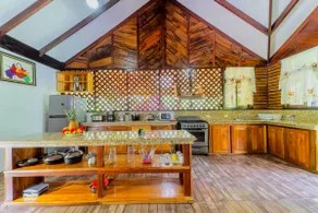 Casa Shaquir H -Luxury Villa with Private Pool & Stunning Views - Image 5