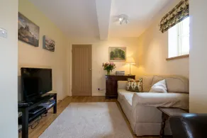 Gardener’s Cottage, Henley Hall, Perfect location - Image 5