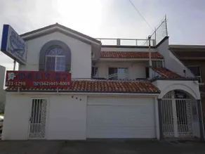 Comfortable Beach Apartment - Image 2
