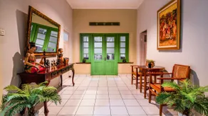 Family Vacation House in Sultan Palace Area - Image 5