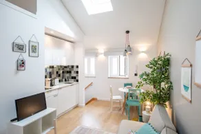 Bright Loft in the Village Center - Image 2