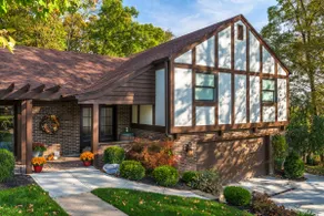 Beavercreek Beauty w/ Gorgeous Fenced Yard! - Image 5