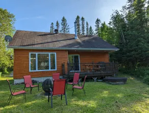 Bella Coola | Tavata Chalets | To the sound of the river - Image 2