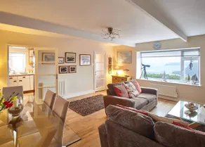Host & Stay - View Point Apartment - Image 2
