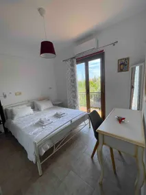 Kapodistriou apartment 6 - Image 4