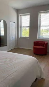 Nostalgia Room - Downtown Loft w/ Views - Image 5