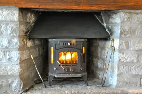 Old Schoolhouse. Superb sea views & near beach - Image 2