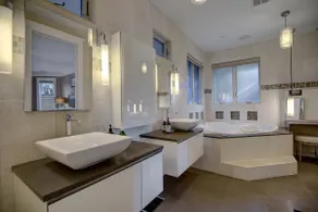 Ritz spa suite with steam shower and shared pool - Image 2