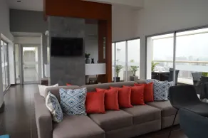 Harmony Home: NEW Apartment & Excellent Location - Image 2