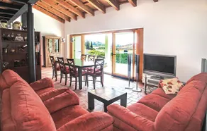 3 Bedroom Villa in Parecag with a Swimming Pool - Image 3