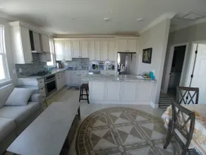 Modern Private Suite • Near Downtown Pleasanton - Image 2