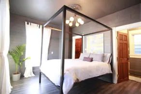 Stylish Modern Farmhouse in Heart of Walkable West 7th - Image 3