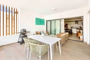 2BR Sea view apt close to Beach| Pvt Pool & BBQ - Image 5