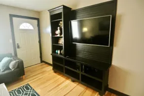 Posh 2 bd home in Grandville -Close to everything! - Image 5