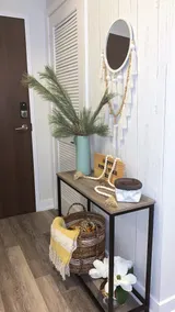 1BR - 1DEN Luxurious Retreat from the City - Image 4