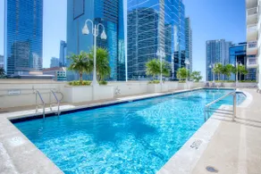 Oceanfront Brickell Miami Condo 22 Pool Free Parkg - Image 2