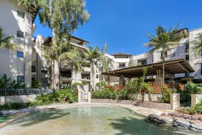 Sea Temple Palm Cove 2 Bedroom Luxury Apartment - Image 4