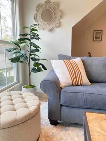 The Succulent 🪴 Luxury Downtown Newnan Guest House - Image 3