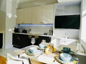 ⭐⭐⭐⭐⭐ 400m to the BEACH, Parking, WIFI & Netflix - Image 2