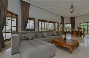 Beachfront Private VILLA & POOL - Image 2