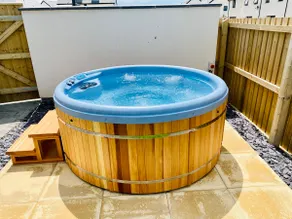 Comfy Coastal Cornish 4-bedroom home with hot tub - Image 3