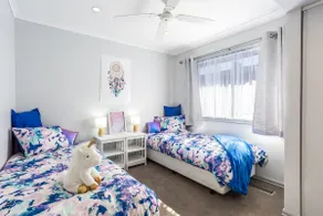 Great family home with plenty of space. Sleeps 12 - Image 5