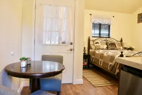 Studio in the Pines - Image 5