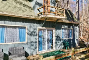 Cozy 2 bedroom home sitting across from the beautiful Lake Malone. Easily sleeps 6 and less then a mile from Shady Cliff Restaurant and Marina. - Image 5