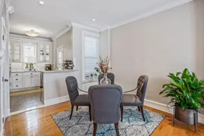5-Star Charming Philly Townhouse in Museum Area - Image 3