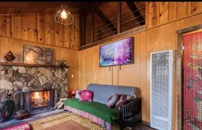 Tibetan Theme Cozy Cabin Minutes 2 Slopes + Hot Tub - Big Bear Lake - Image 2
