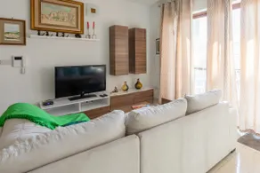 Beautiful and new apartment in the central area - Image 5