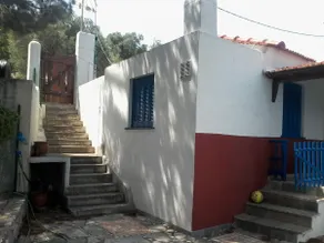 Cozy house with private beach - Image 2