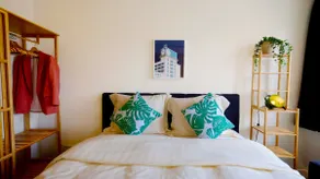 Sunny 45m2 Penthouse with Balcony and Terrace - R65C - Image 2
