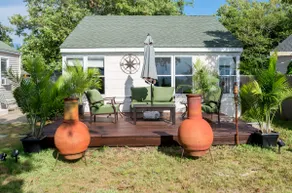 Charming Bayfront Tranquility - Image 4