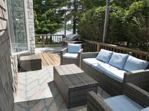 Lake View Cottage / Fenced in Yard / Pet Friendly - Image 5