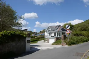 Crellas Beach Apartment, Seaton, Cornwall - Image 5