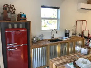 Modern Spacious studio minutes from beach/downtown - Image 5