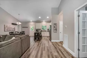 Cozy House in the Woods - 25 minutes from downtown - Image 2