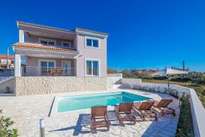 Holiday House Isabella - Image 2